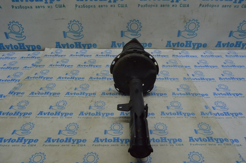 Стойка амортизатора в сборе задняя правая Lexus RX300 RX330 RX350 04-09 (01) 32к пробег