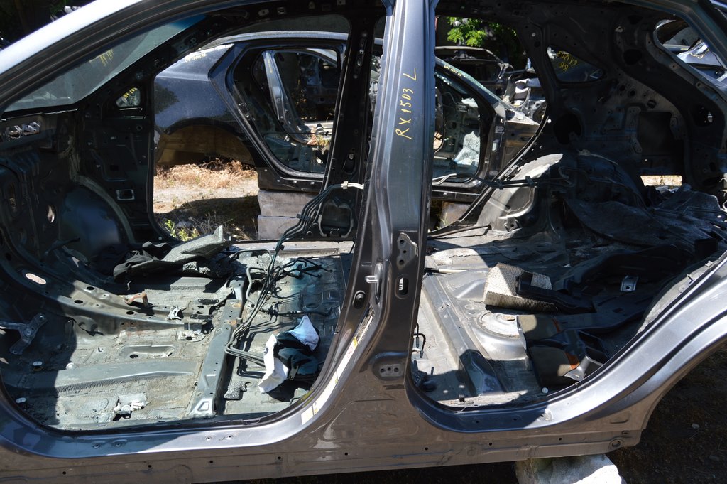 Стойка кузова центральная левая Lexus RX350 RX450h 10-15 (03) графит