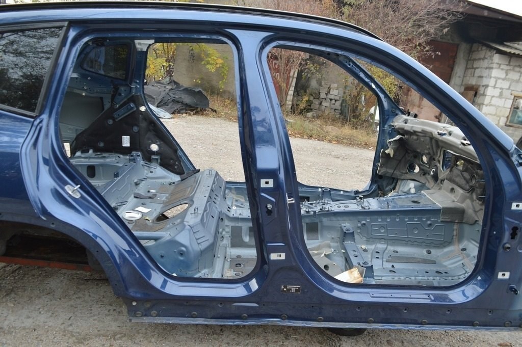 Стойка кузова центральная правая BMW X3 G01 18- на кузове (01) цвет phytonic-blau metallic