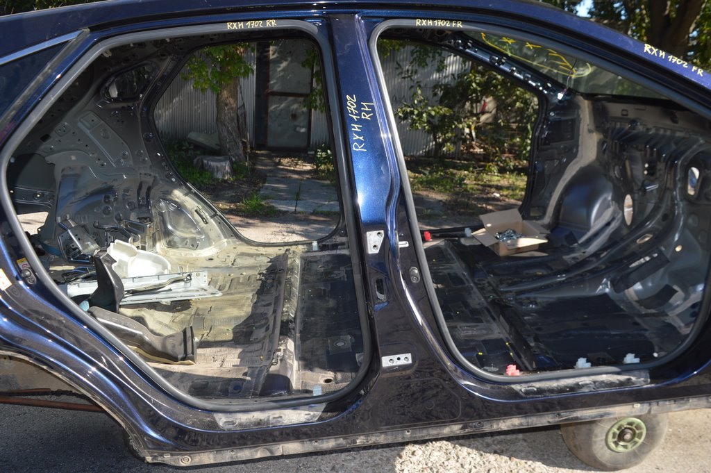 Стойка кузова центральная правая Lexus RX350 RX450h 16-22 (02)