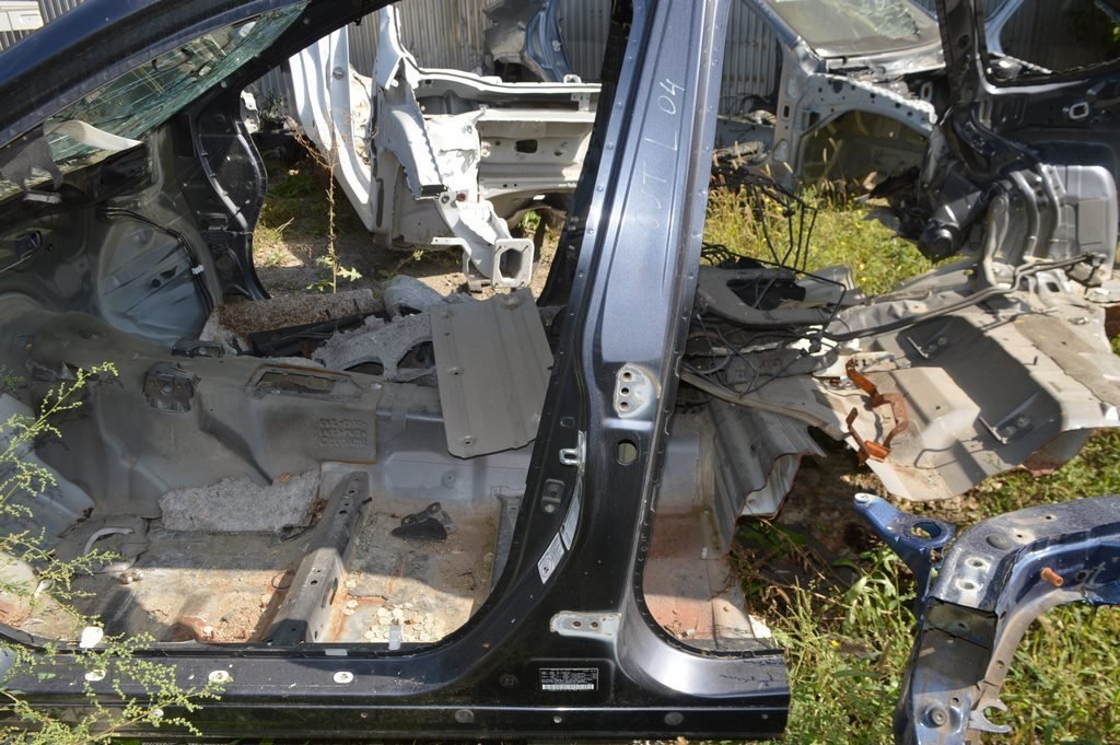 Стойка кузовная центральная левая Subaru Outback 15-19 (04) графит с батоном крыши