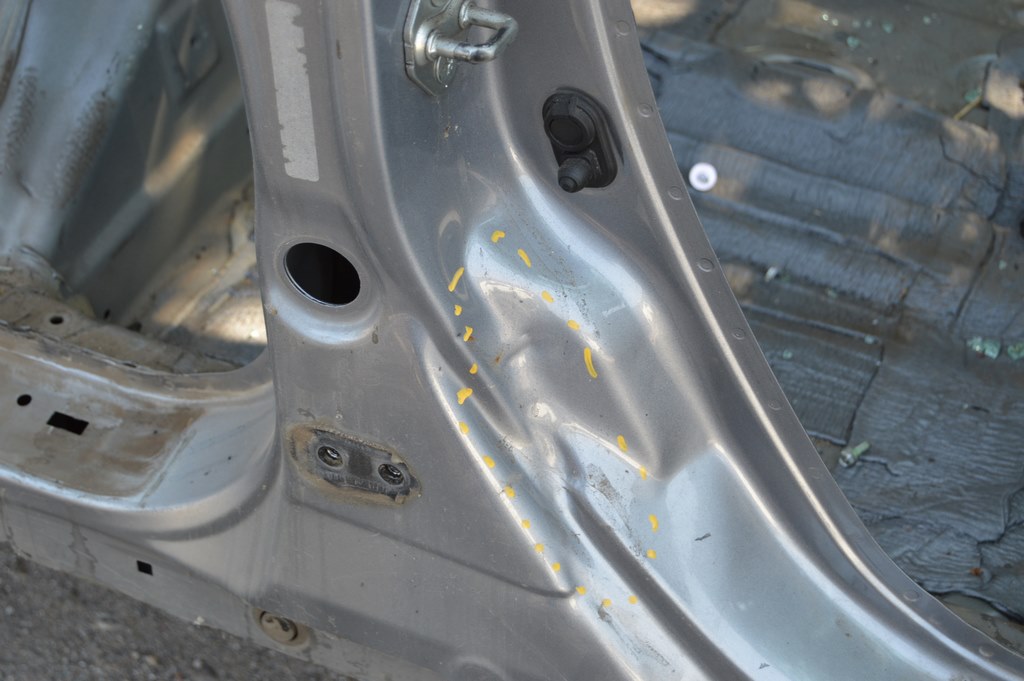 Стойка кузовная центральная правая Honda CRV 07-11 (01) серебро, примята — фото 3