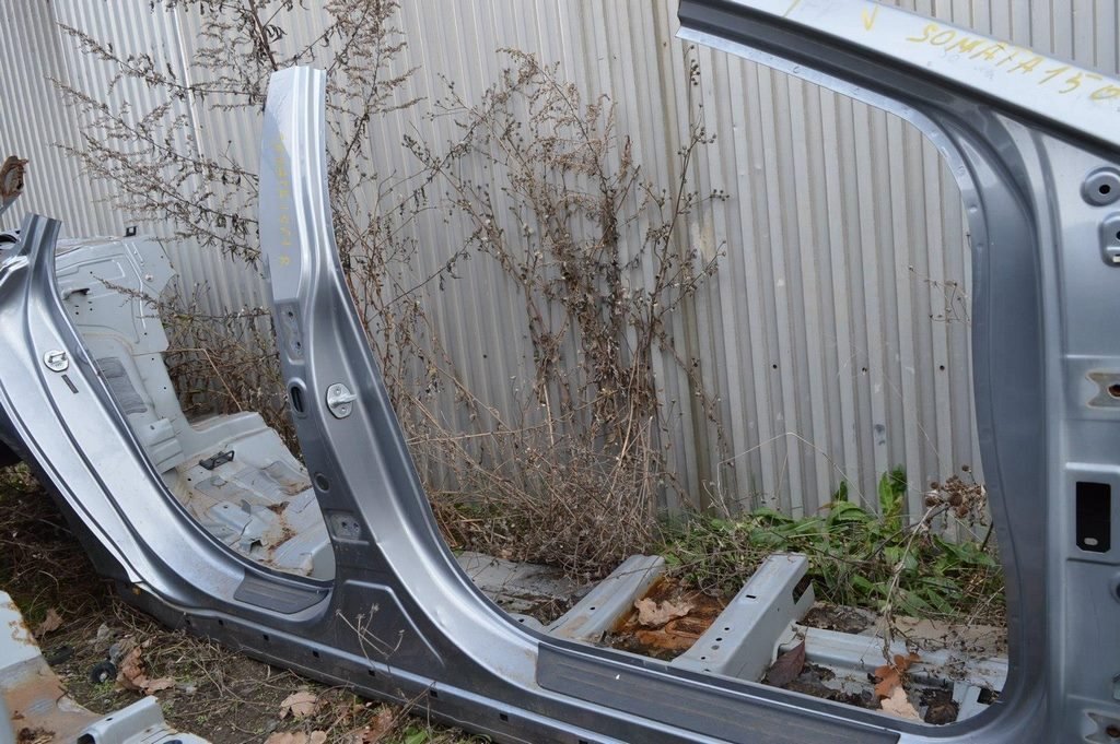 Стойка кузовная центральная правая Hyundai Sonata 15-17 usa (01)