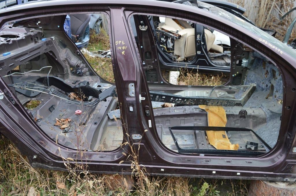 Стойка кузовная центральная правая Kia Optima 11-15 (01) бордовая
