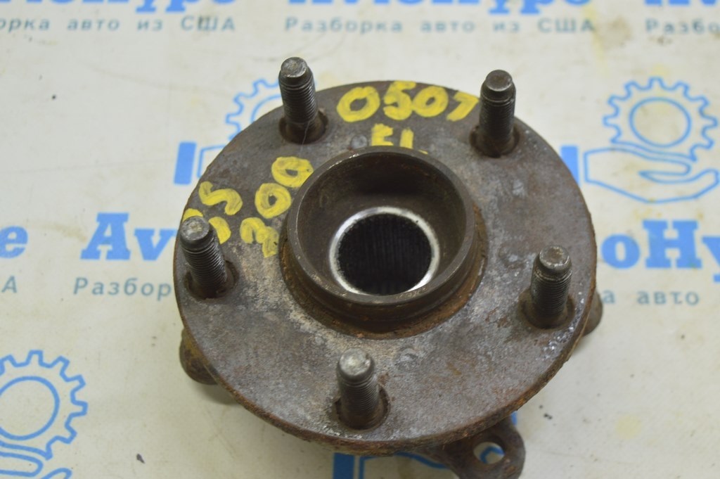 Ступица передняя левая Lexus GS300 GS350 GS430 06-11 awd (01)