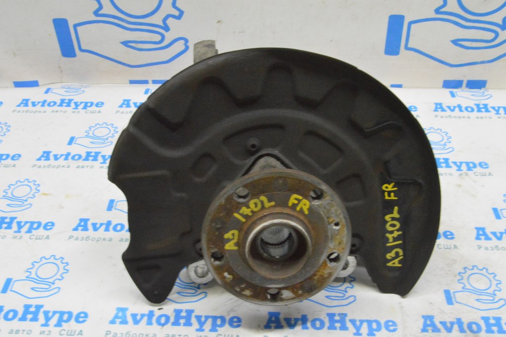 Ступица передняя правая Audi A3 8V 15-20 (02)
