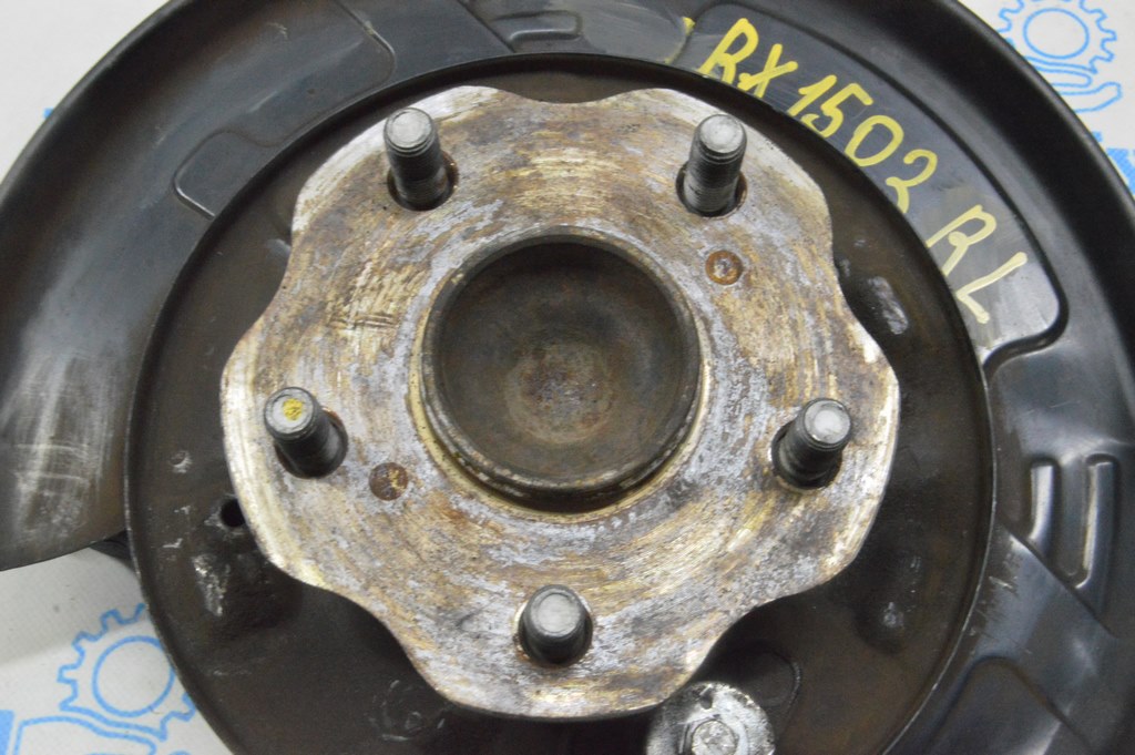 Ступица зад лев Lexus RX350 RX450h 10-15 FWD (03)