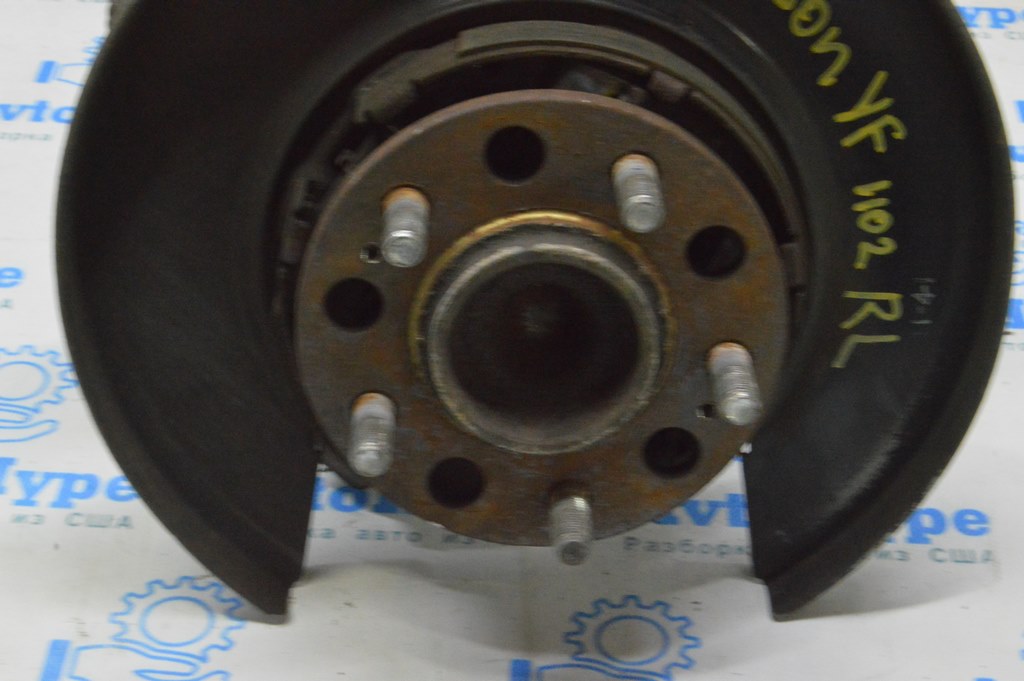 Ступица задняя левая Hyundai Sonata 11-15 (02)