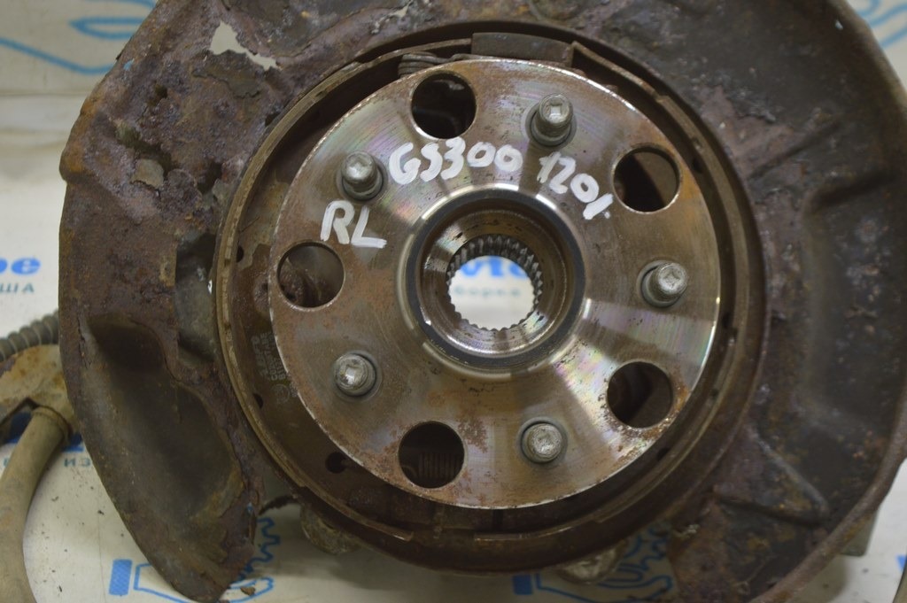 Ступица задняя левая Lexus GS300 GS350 GS430 GS450h 06-11 (01)