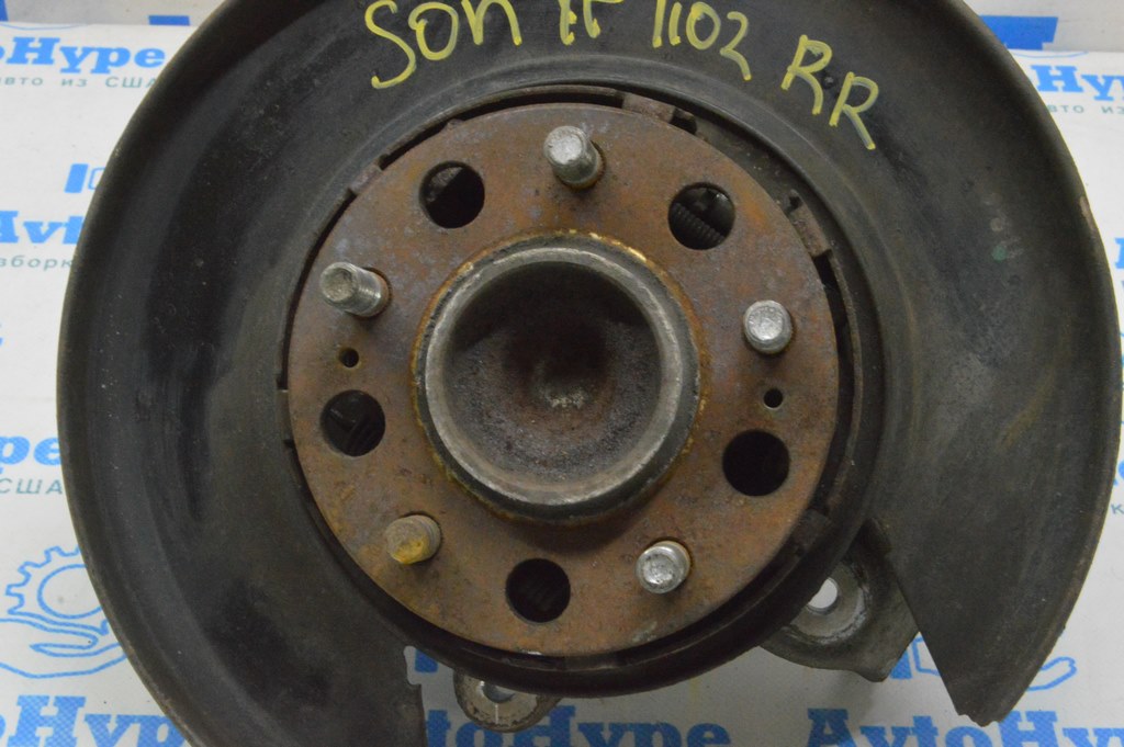 Ступица задняя правая Hyundai Sonata 11-15 (02)