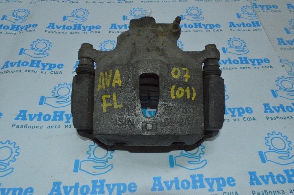 Суппорт перед лев Toyota Avalon 05-12