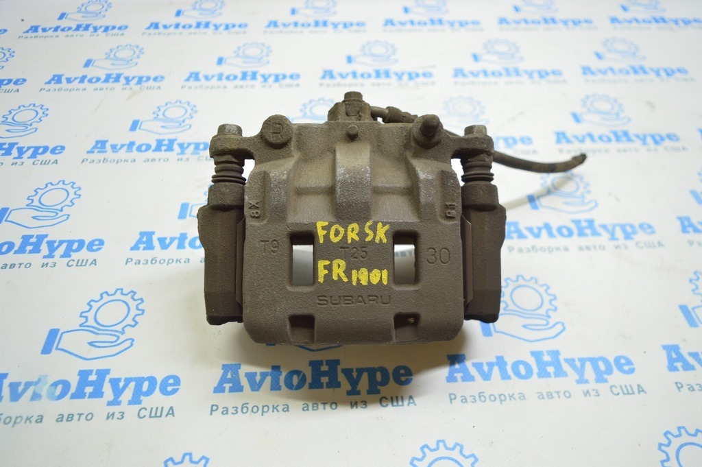 Суппорт перед прав Subaru Forester 19- SK