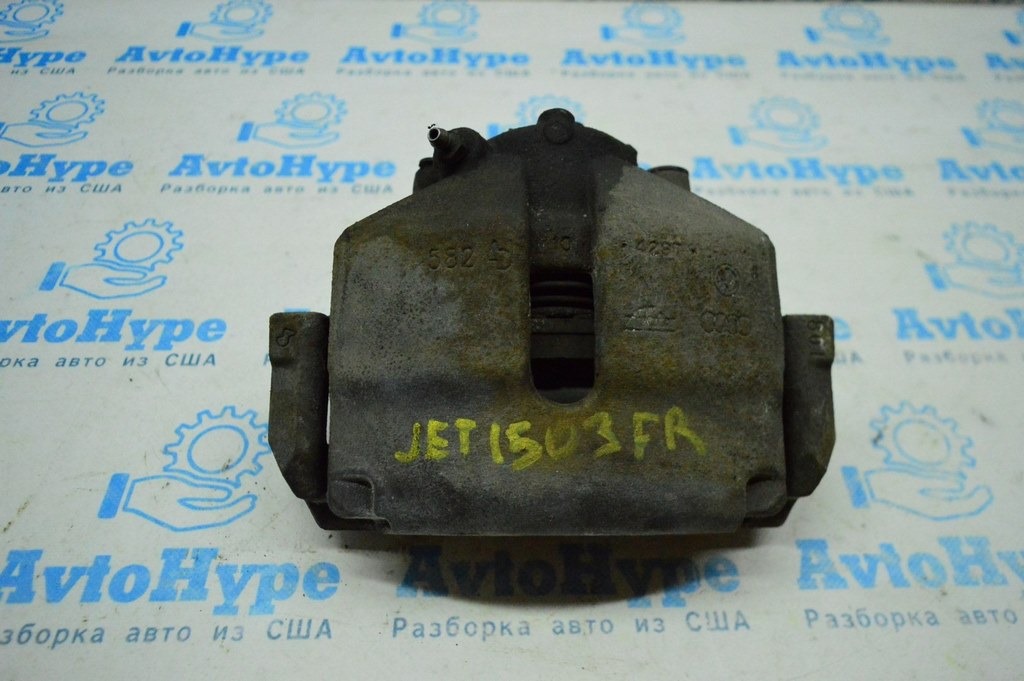 Суппорт перед прав VW Jetta 11-18 USA