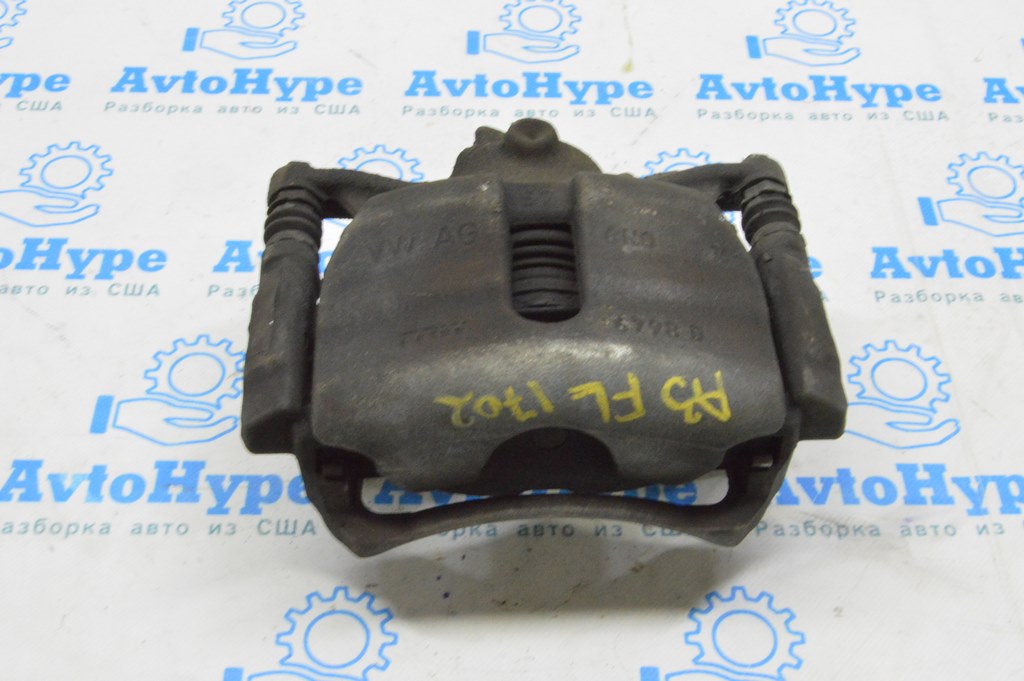 Суппорт передний правый Audi A3 8V 15-20 (02)