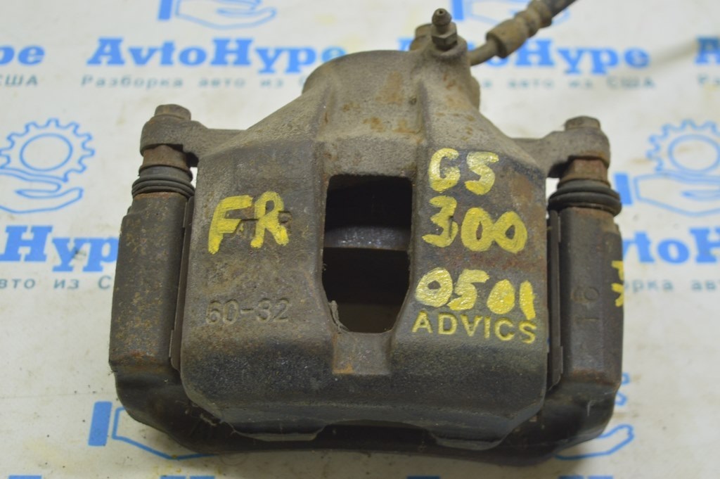 Суппорт передний правый Lexus GS300 06