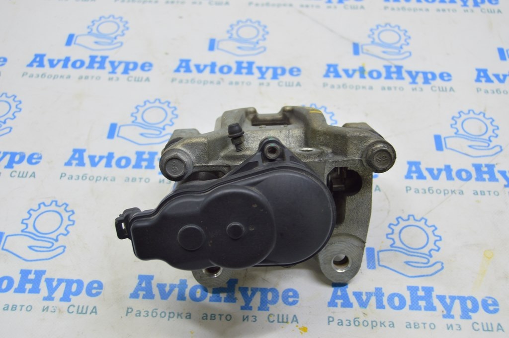 Суппорт зад лев Lexus RX 350/350h/500h 23-  с актуатором 46310-0A010 — фото 2