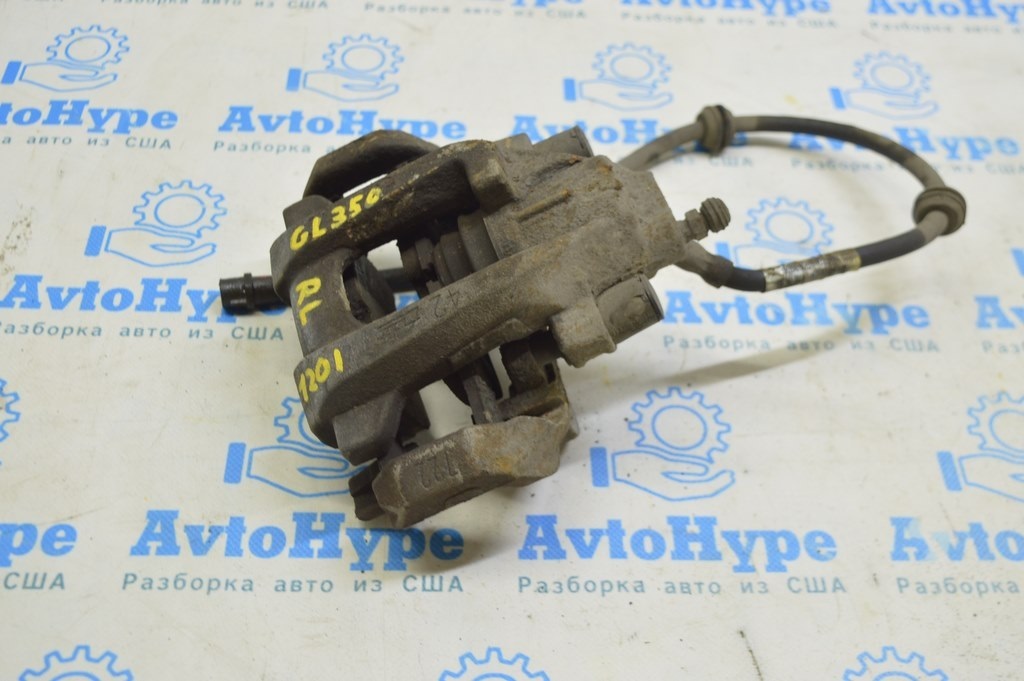 Суппорт зад лев Mercedes X164 GL W164 ML W251 R (01)