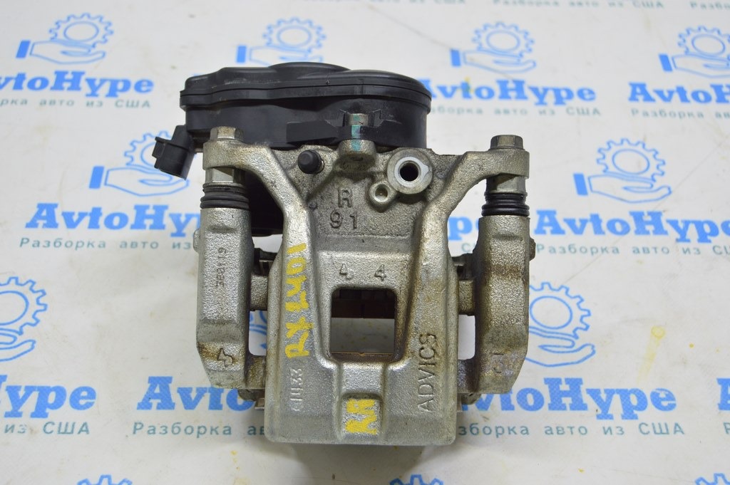 Суппорт зад прав Lexus RX 350/350h/500h 23-  с актуатором 46310-0A010
