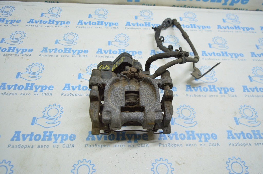 Суппорт задний правый Ford Fusion mk5 13- электро