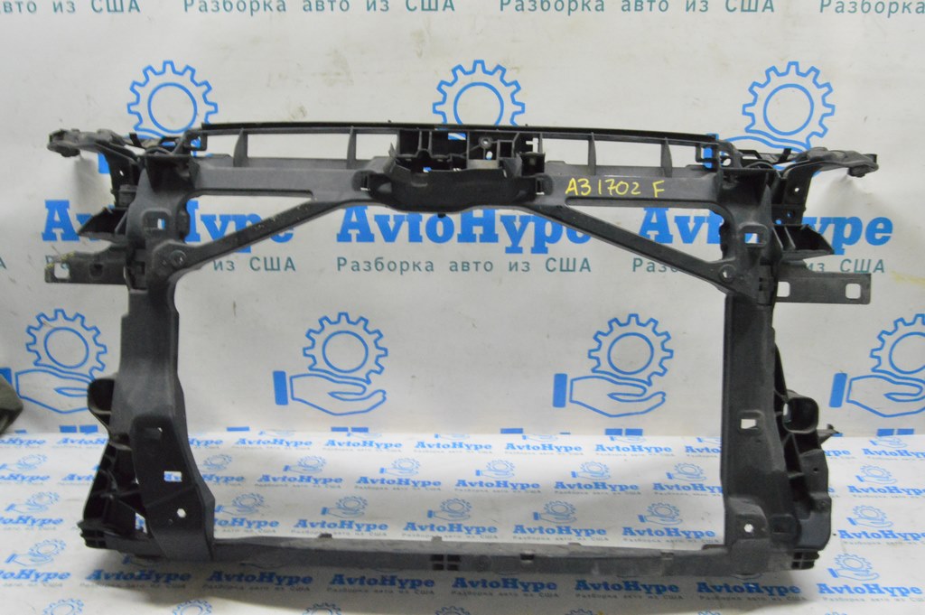 Телевизор панель радиатора Audi A3 8V 15-20 4d 1.8T, 2.0T (02) деффект справа