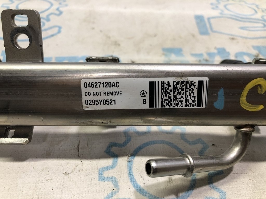 Топливная рейка Jeep Cherokee KL 14- 2.4 — фото 2