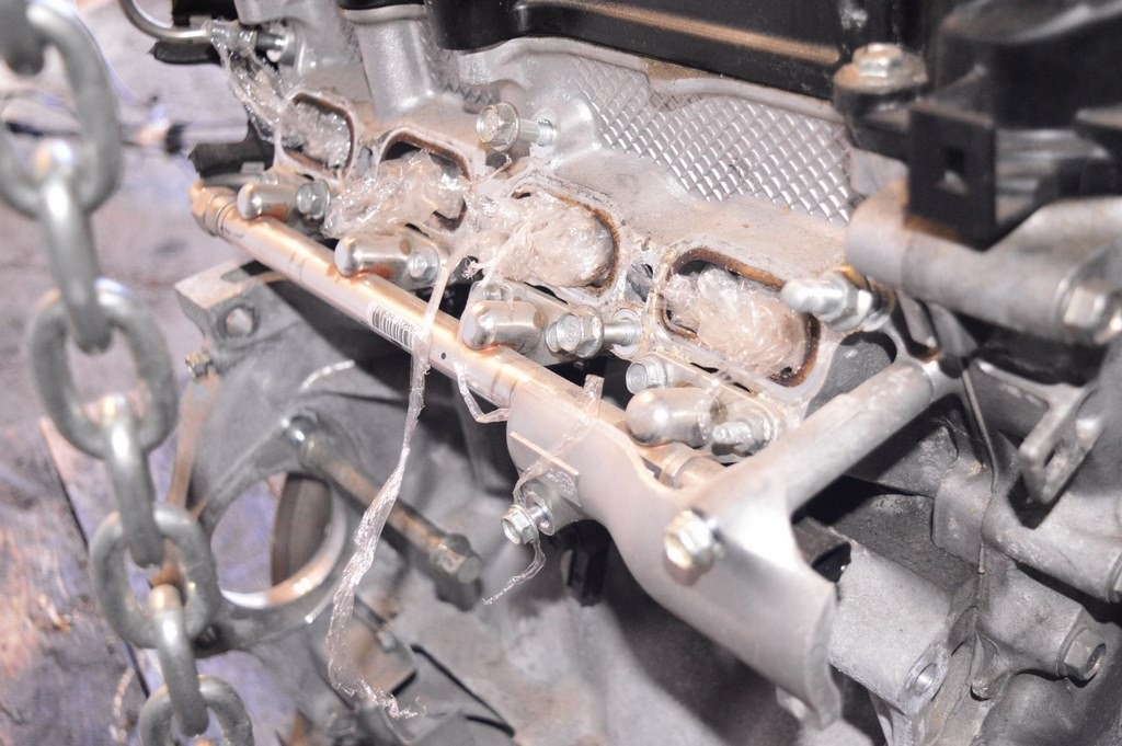 Топливная рейка с форсунками в сборе Honda Accord 18- 1.5T — фото 2