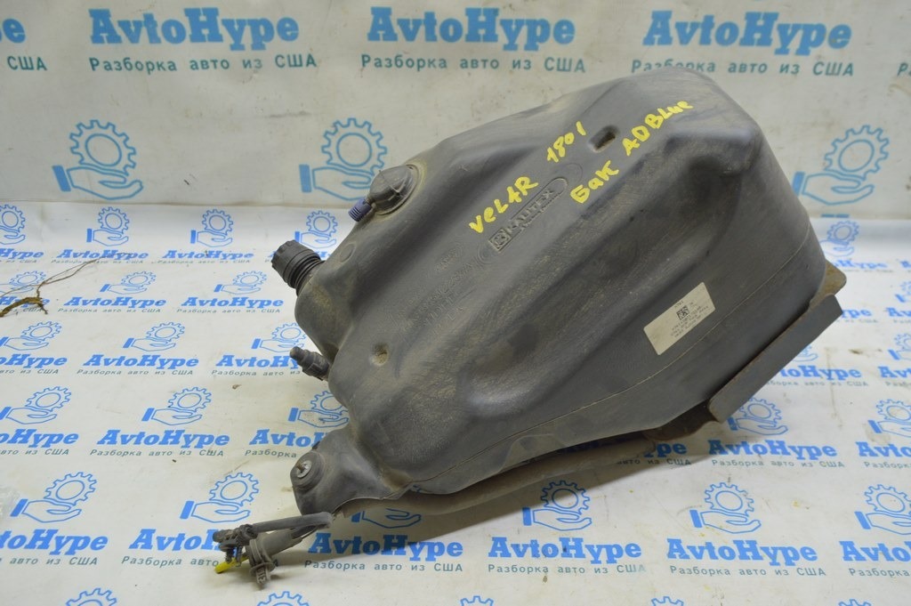 Топливный бак ADBlue Range Rover Velar L560 17-