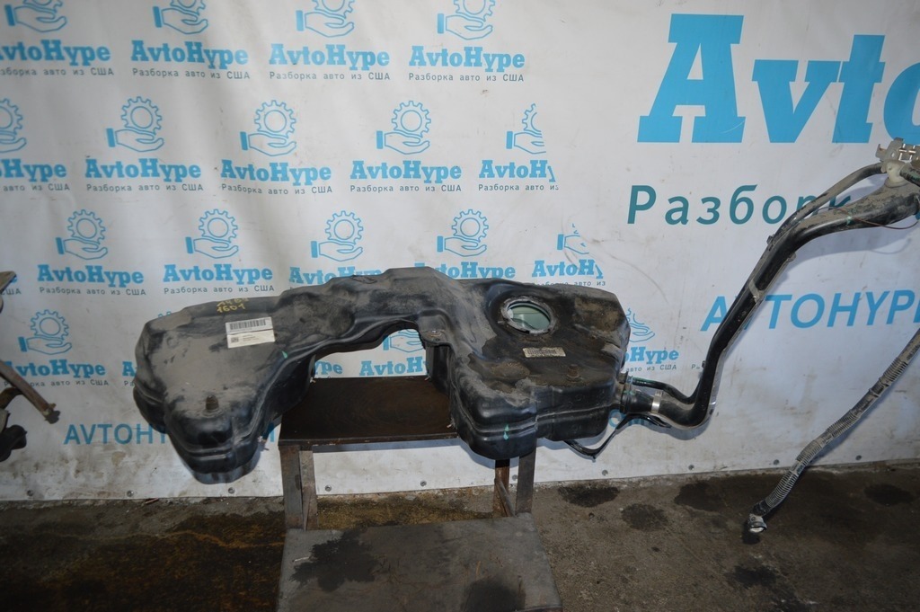 Топливный бак Audi A4 B9 17-19 2.0T (01)