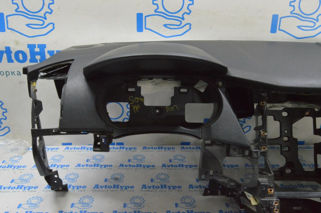 Торпедо передняя панель без AIRBAG Hyundai Sonata 11-15 черная (02) трещина — фото 3
