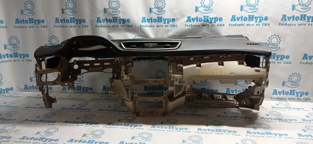 Торпедо передняя панель c AIRBAG Nissan Rogue 14- черн 68200-6FL0A (05)