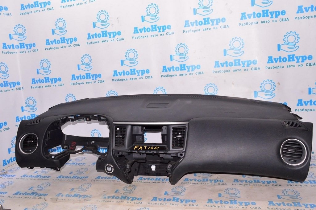 Торпедо передняя панель голая Nissan Pathfinder 13- (01)