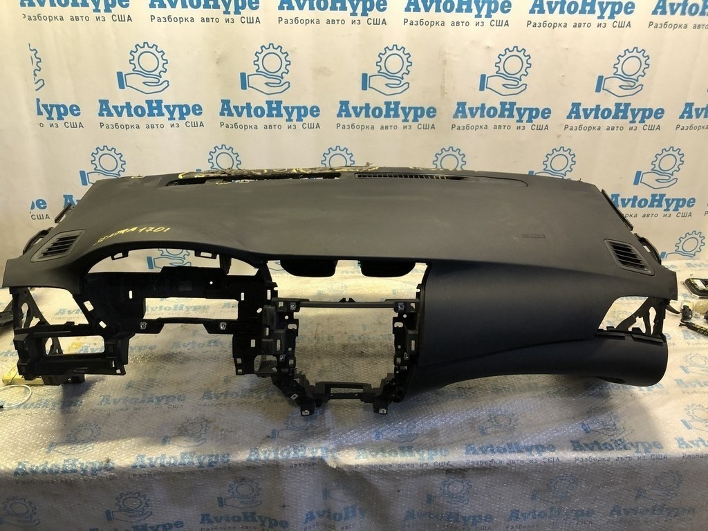 Торпедо передняя панель голая Nissan Sentra 15-19 чёрная (01) поплавлена под лобовым