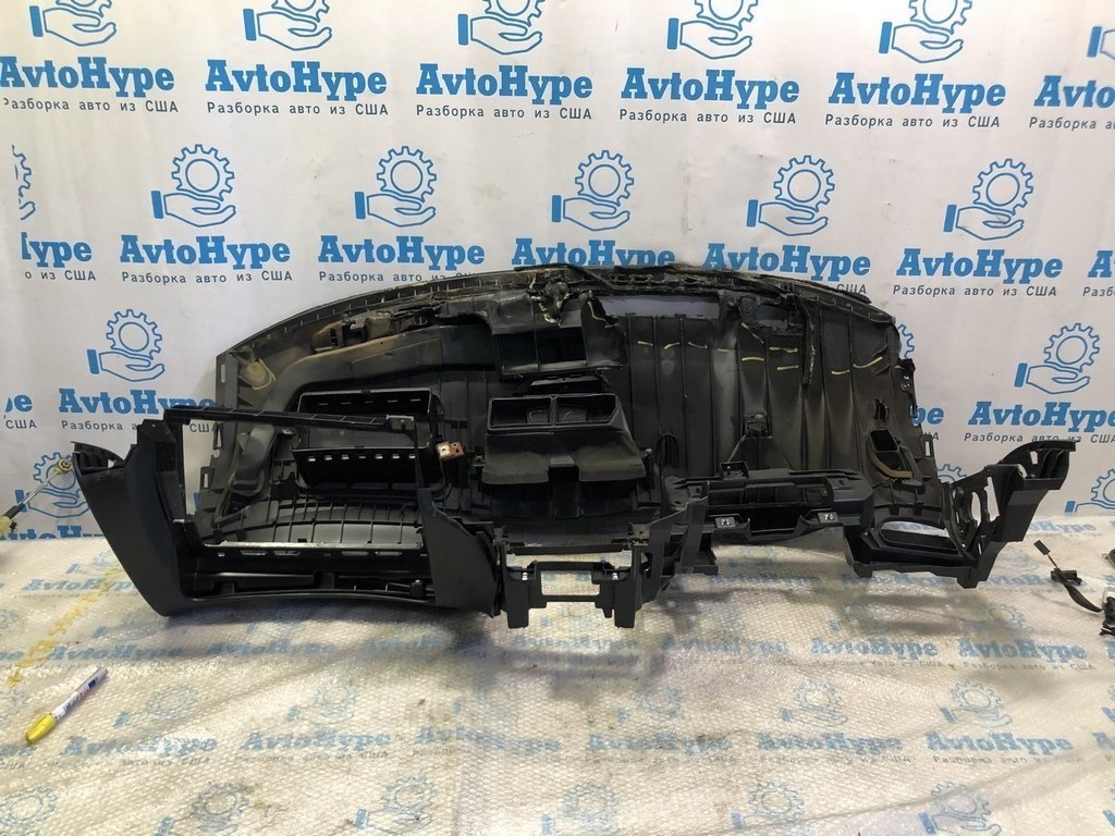 Торпедо передняя панель голая Nissan Sentra 15-19 чёрная (01) поплавлена под лобовым — фото 4