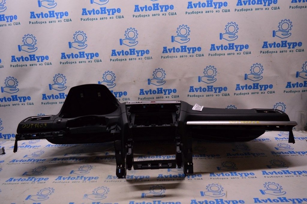 Торпедо передняя панель голая Subaru Outback 15-19 (03)