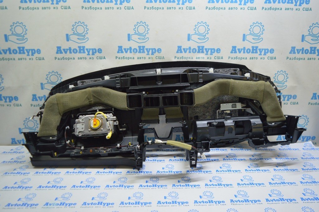 Торпедо передняя панель голая Toyota Camry v50 12-14 usa\euro черн (01) красн строчка — фото 2