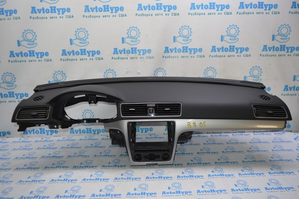 Торпедо передняя панель голая VW Passat b7 USA (05)