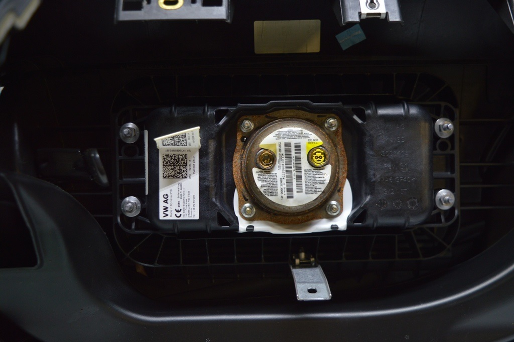 Торпедо передняя панель с AIRBAG Audi A3 8V 15-20 4d, AWD, черная (01) — фото 4