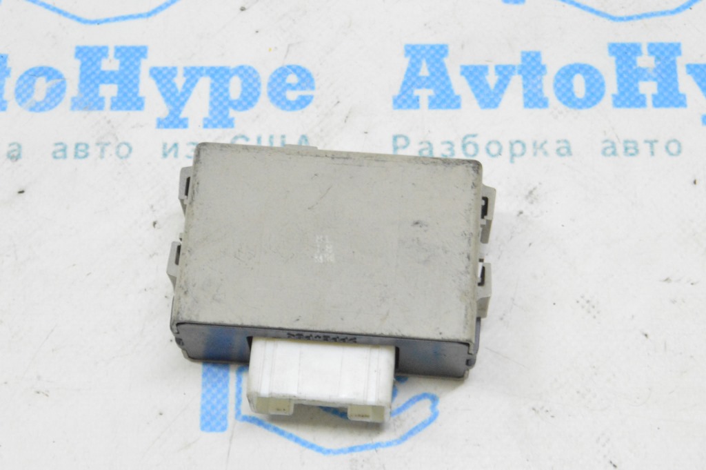 TOWING RELAY CONVERTER MODULE Lexus RX350 10-15 (03) пробит корпус — фото 2
