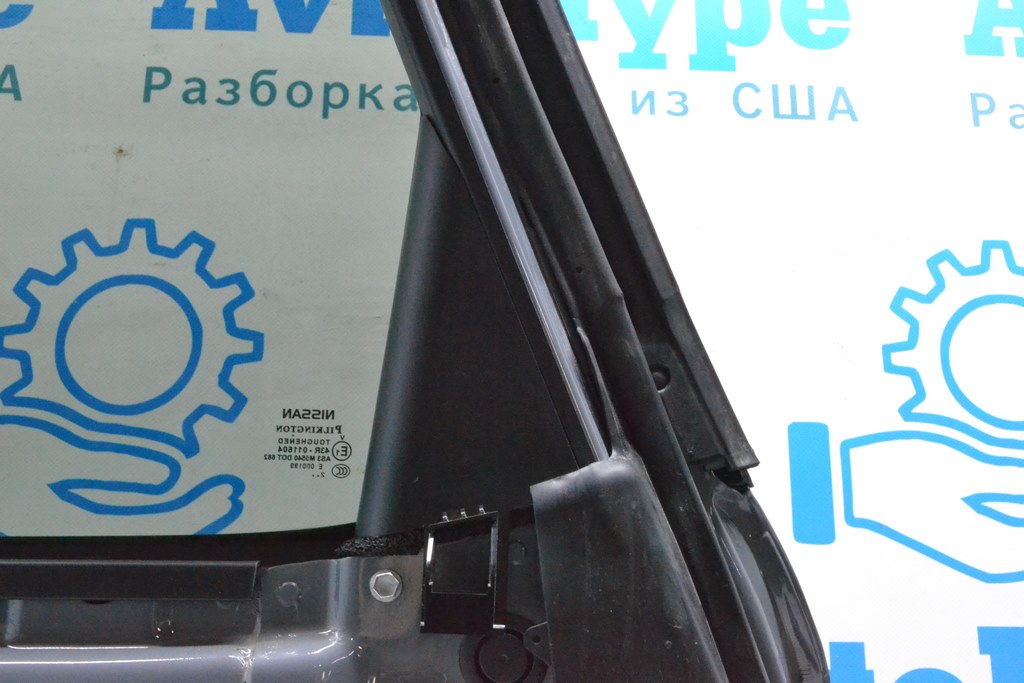 Треугольник заглушка внутренняя двери задней правой Nissan Qashqai 21- — фото 2