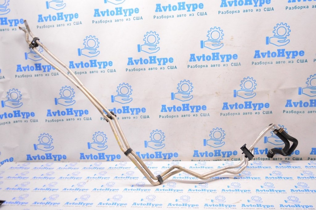 Трубка кондиционера 3 ряда лев Toyota Sequoia 2008-2022 (01) деф.