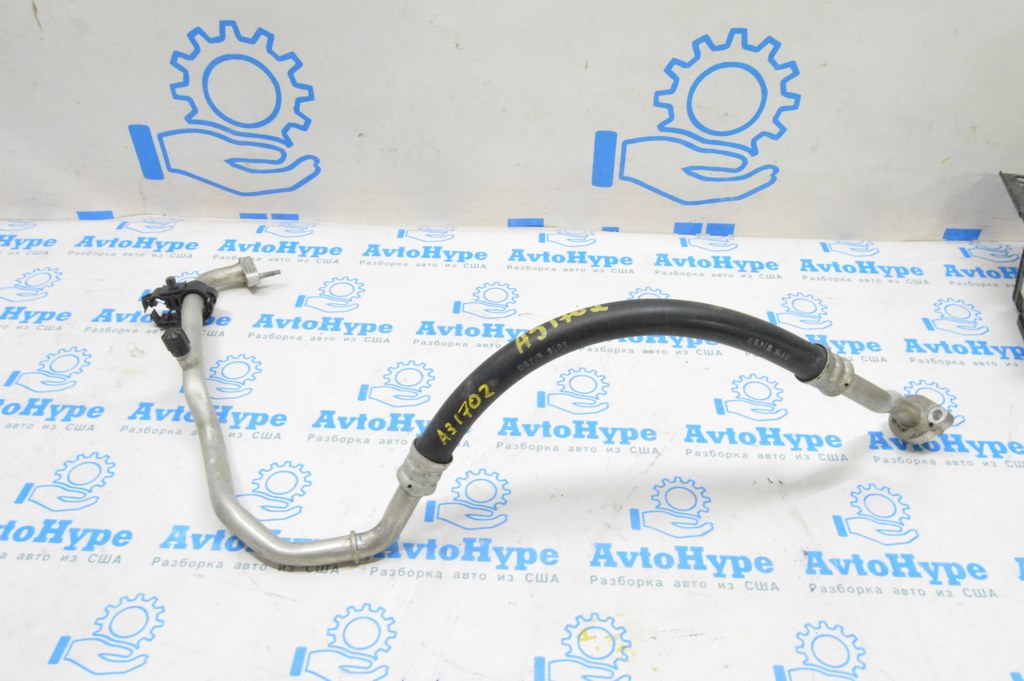 Трубка кондиционера компрессор-печка первая Audi A3 8V 15-20 1.8T, 2.0T (02)