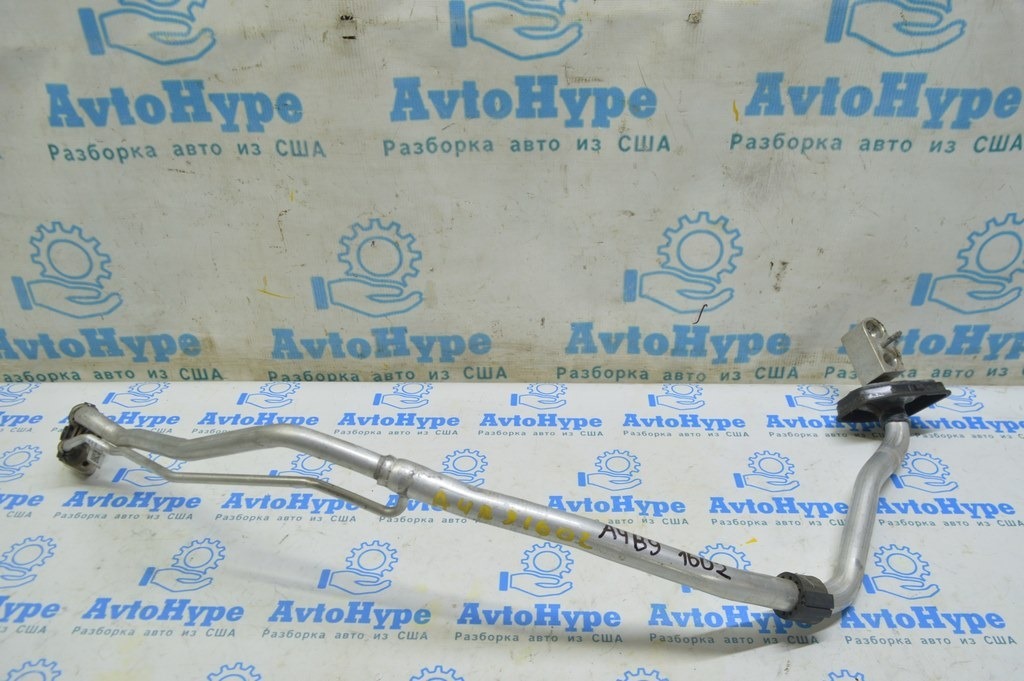 Трубка кондиционера компрессор-печка вторая Audi A4 B9 17- 2.0T