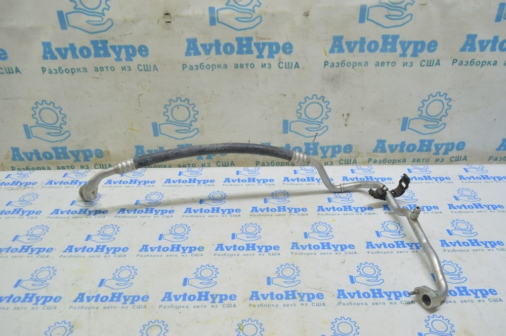 Трубка кондиционера компрессор-печка VW Jetta 19- 1.4T (01) примята — фото 2