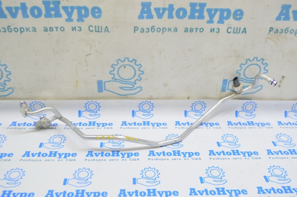 Трубка кондиционера Nissan Leaf 18-21 (01)