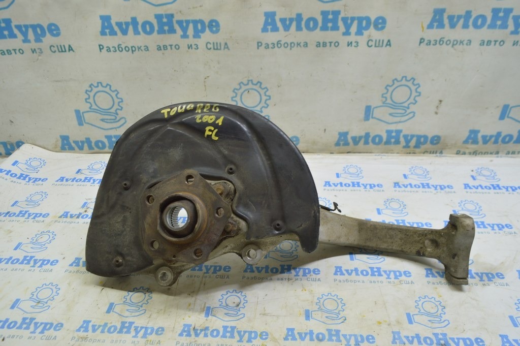 Цапфа перед лев VW Touareg 18- (01)