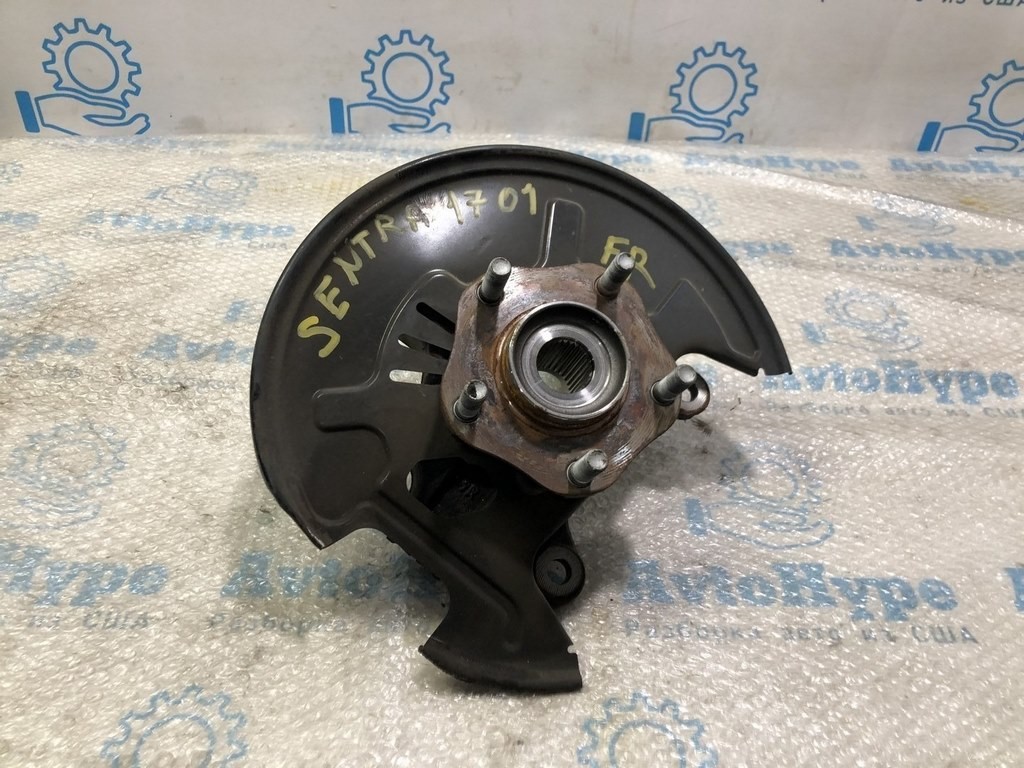 Цапфа  перед прав Nissan Sentra 13-19 1,6 1.8 без ступицы