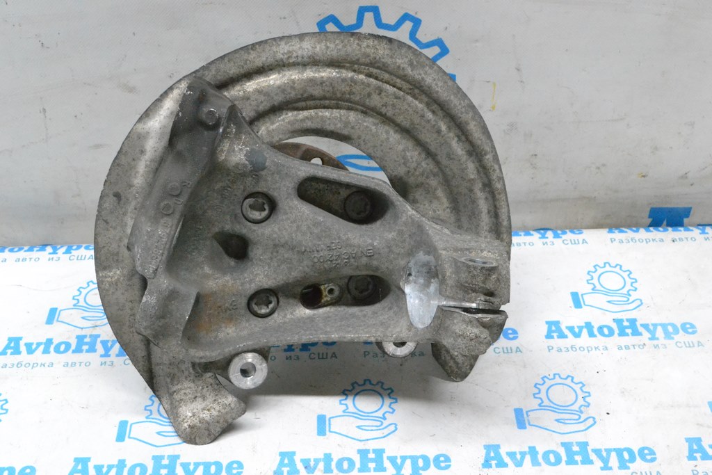 Цапфа передняя правая BMW 3 F30 12-18 RWD (03)