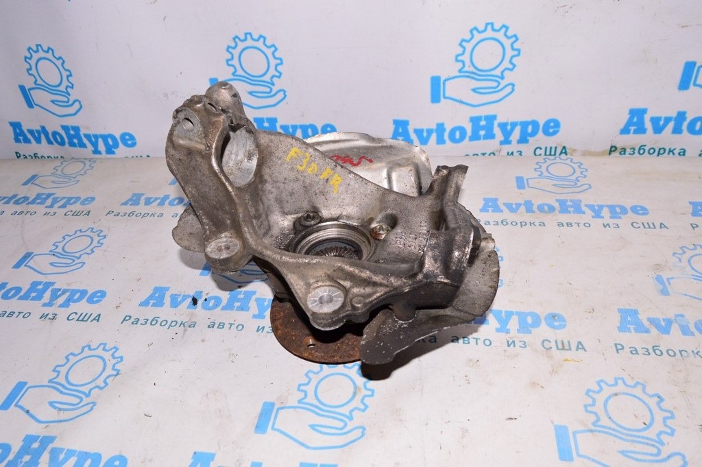 Цапфа передняя правая BMW 3 F30 13-18 AWD (01)