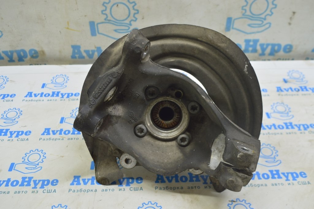 Цапфа передняя правая BMW 3 F30 13-18 AWD (02)