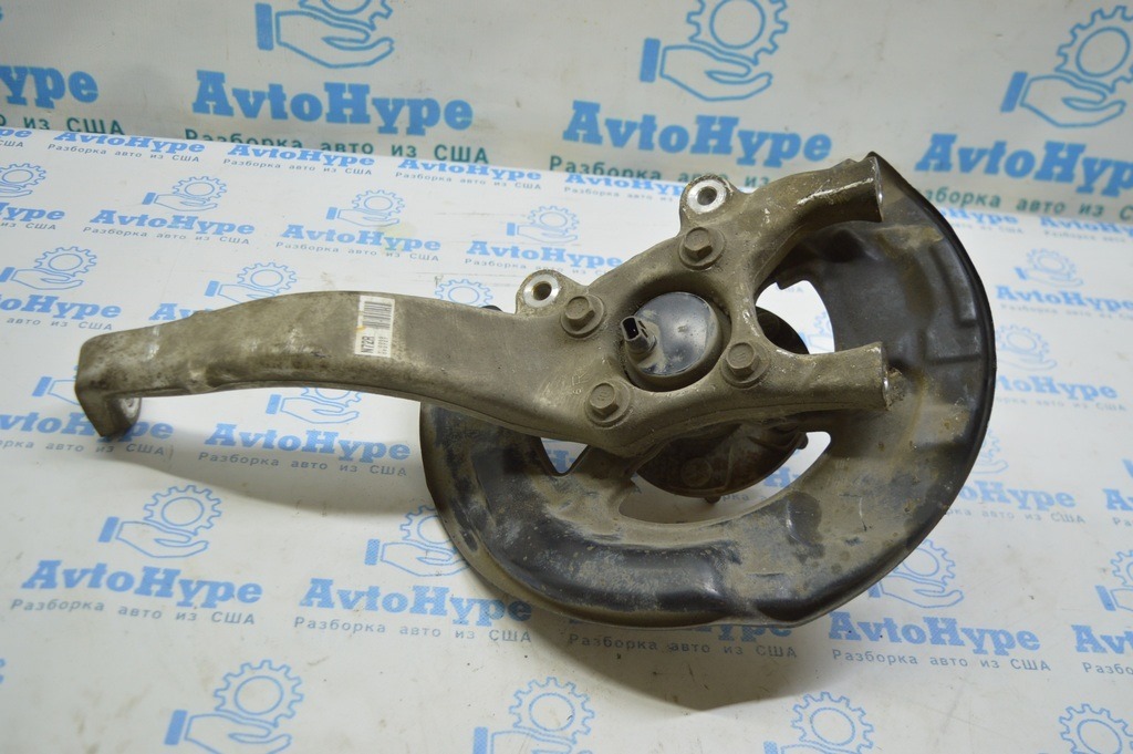 Цапфа передняя правая Lexus IS250 IS300 IS350 06-13 RWD (01)